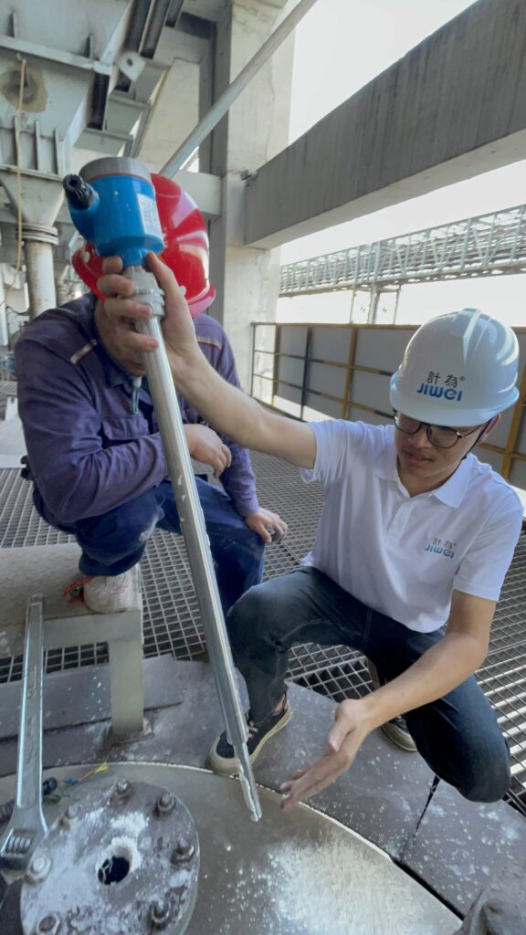 Instrument Maintenance Insights from Jiwei’s Vibrating Rod Level Switch at the Power Plant: Reliable Measurement Even with Material Build-Up Instrument Maintenance Tips from a Senior Technicia