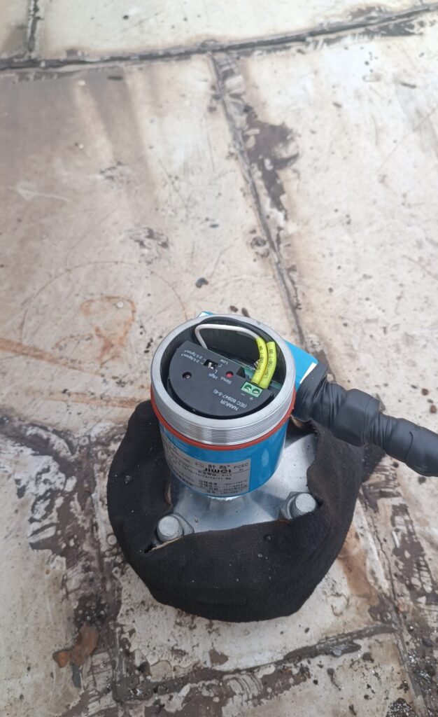 Large LNG Storage Tank Project Case: Ring-11 Tuning Fork Level Switch Successfully Replaces Imported Brands Jiwei Level Switch: 10+ Years of Reliable LNG Level Measurement