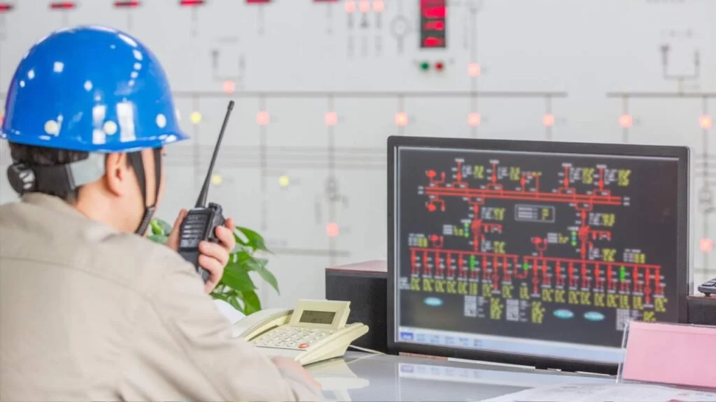How Do PLCs and SCADA Work Together?