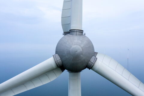 Reliable Oil Tank Level Monitoring in Wind Turbine Gearboxes