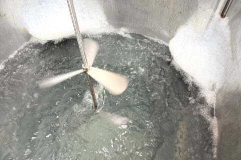 Conquering High Temperature, Steam & Agitation Interference: JWrada-35 80GHz Radar Level Transmitter Ensures Precision in Petrochemical Reactors