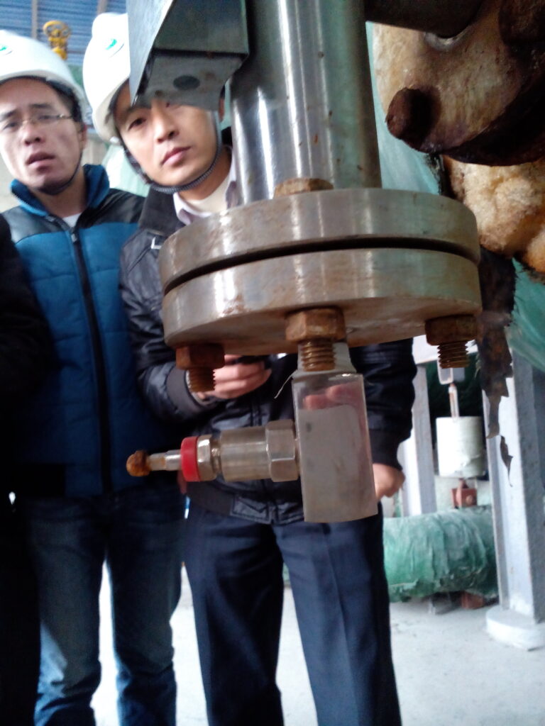 Conquering High Temperature, Steam & Agitation Interference: JWrada-35 80GHz Radar Level Transmitter Ensures Precision in Petrochemical Reactors