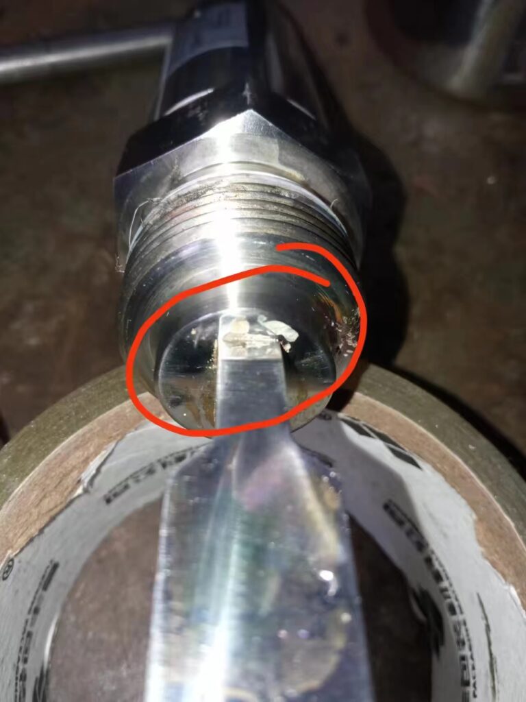 Reliable Performance of Jiwei Vibrating Fork Level Switch in Acidic Fluorinated Pipelines