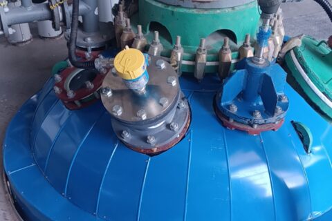 Reactor Level Control Case Study | Jiwei Ring-11 Vibrating Fork Level Switch in Complex Reaction Conditions