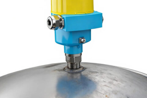 Compact Radar Level Transmitter for Tight Installation Spaces | JWrada®-31
