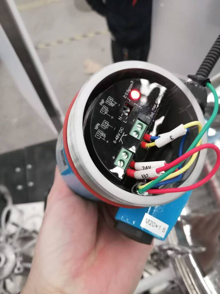 Case Study: Jiwei Vibrating Fork Level Switch for Steam Separator Liquid Level Monitoring