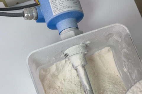 Level Measurement Technology Selection in Flour Mills: Vibrating Rod vs. Rotary Paddle Level Switches