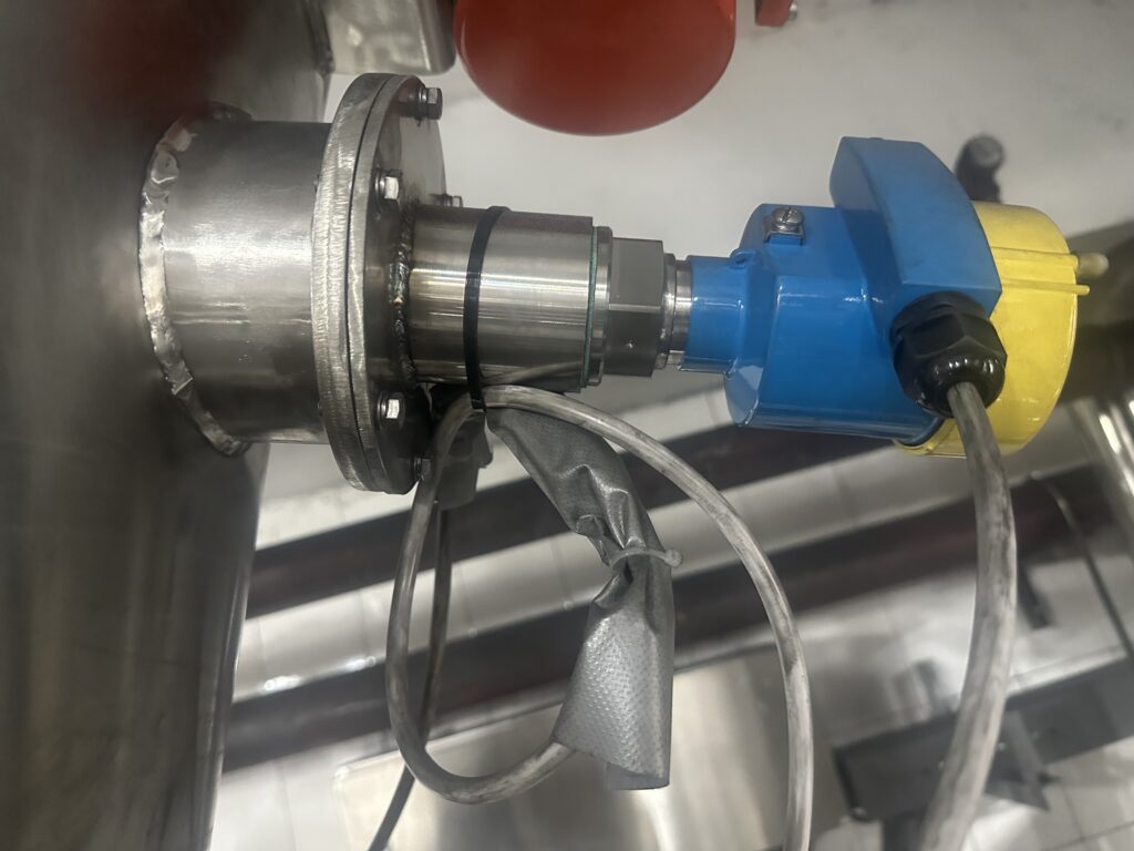 Tube-11 Vibrating Rod Level Switch for High and Low Level Detection in Battery Silo System Nanfu Battery Silo Level Measurement Case | Tube-11 Vibrating Rod Level Switch