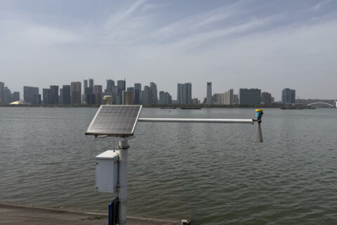 River Level Monitoring: JWrada® Radar Level Transmitter with Horn Antenna & Solar Power