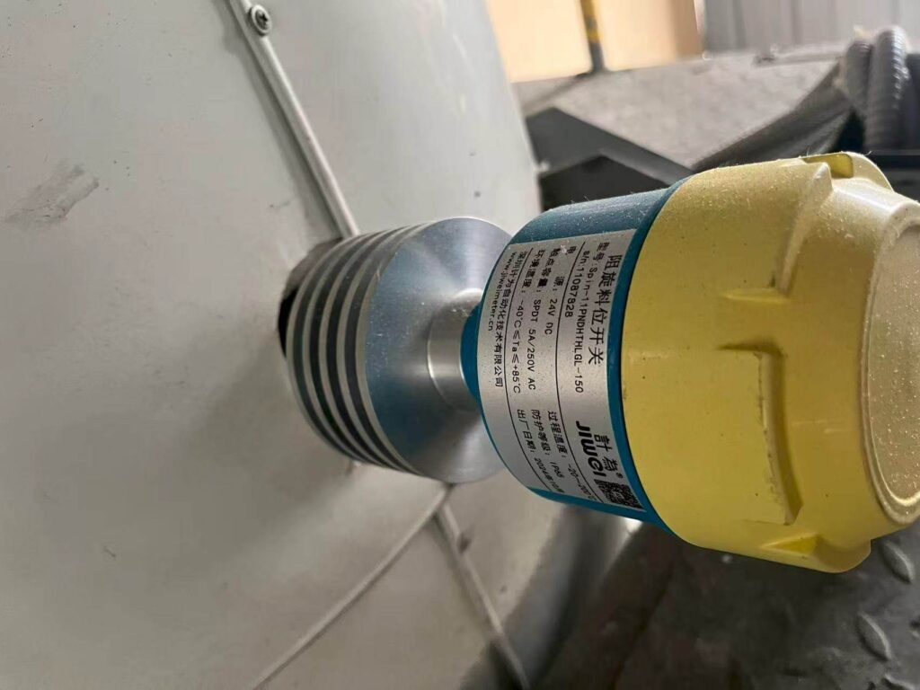 Spin-11 Series Rotary Paddle Level Switch – Versatile Applications in Silos and Hoppers Rotary Paddle Level Switch Supplier: Why Choose Shenzhen Jiwei