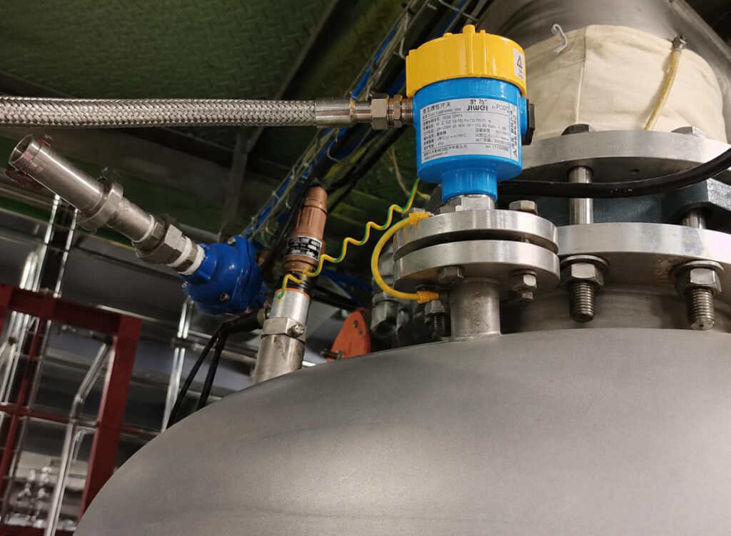 Successful Application of Ring-11 Tuning Fork Level Switch in LNG Spherical Tank Level Measurement