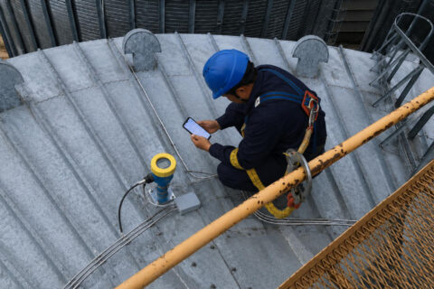 Cement Mill Level Measurement Solutions: Reliable Radar and Vibration Technology for Cement Silos