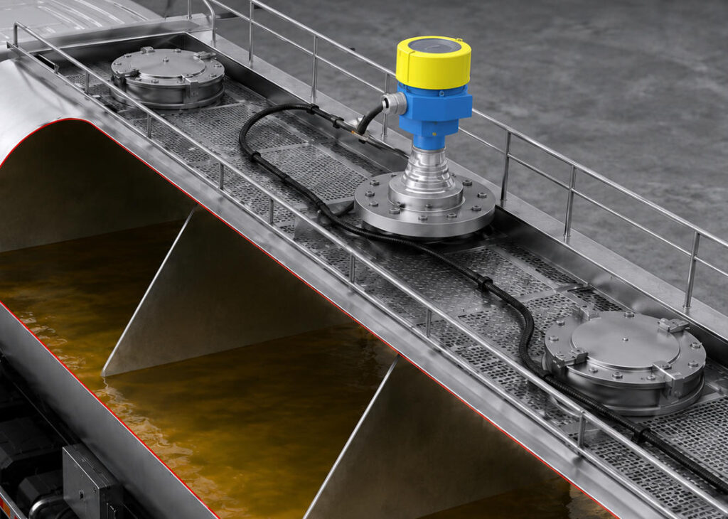 Oil Tank Truck Level Measurement | Jiwei JWrada® Radar Level Transmitter in Mobile Tanker Storage Systems